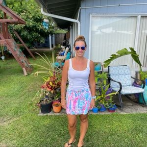 Lilly Pulitzer scallop hem skort size 8